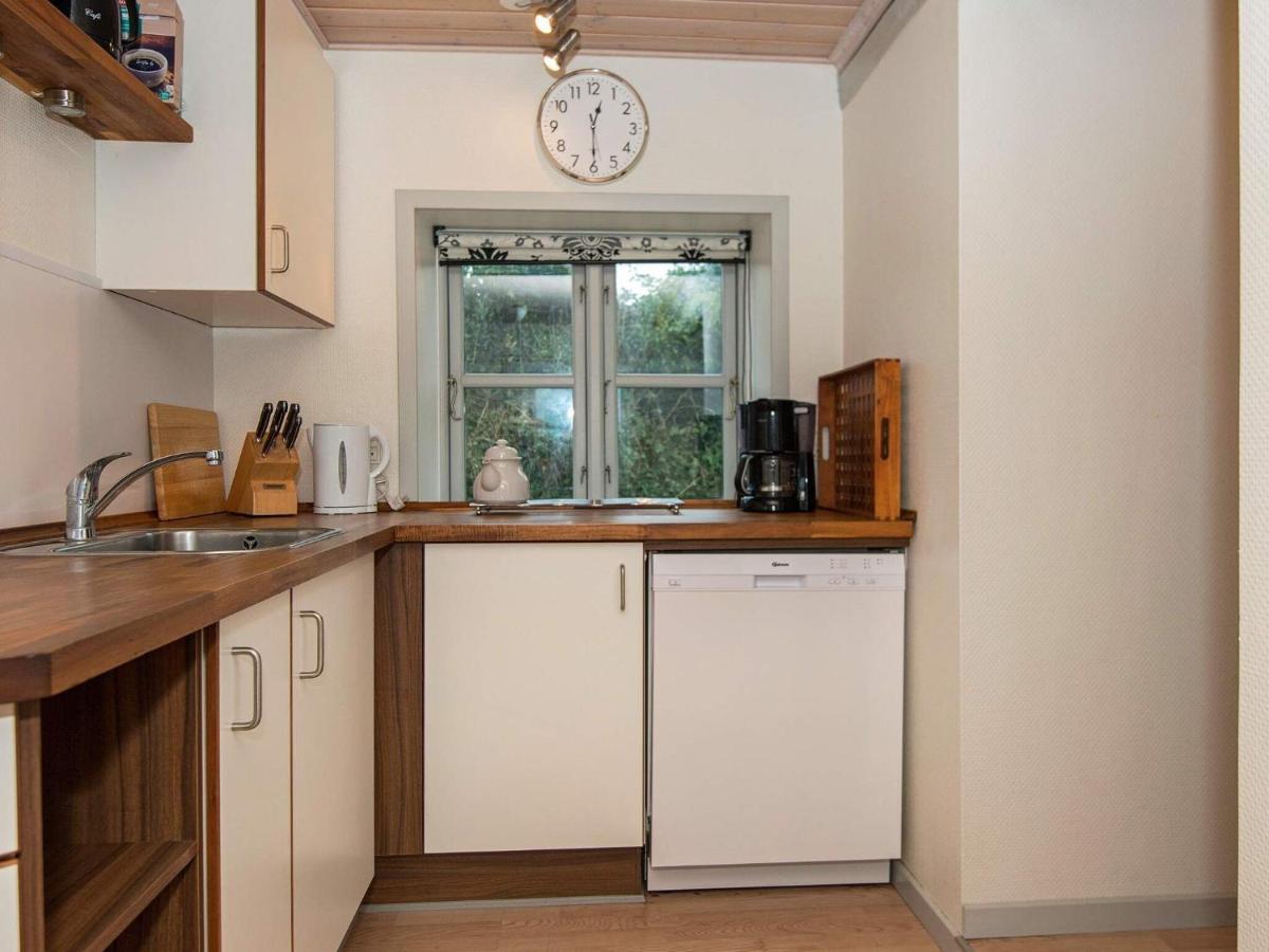 6 Person Holiday Home In Hejls 外观 照片