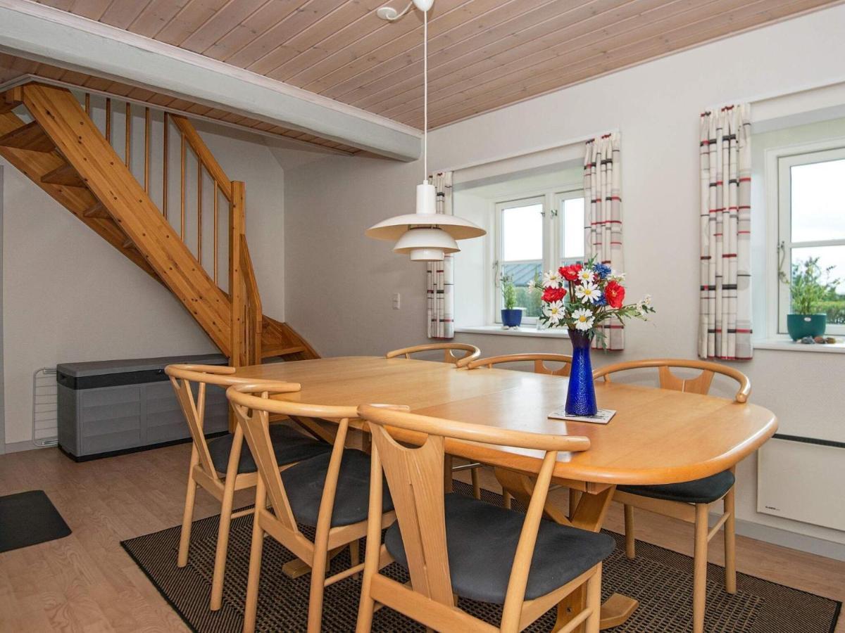 6 Person Holiday Home In Hejls 外观 照片
